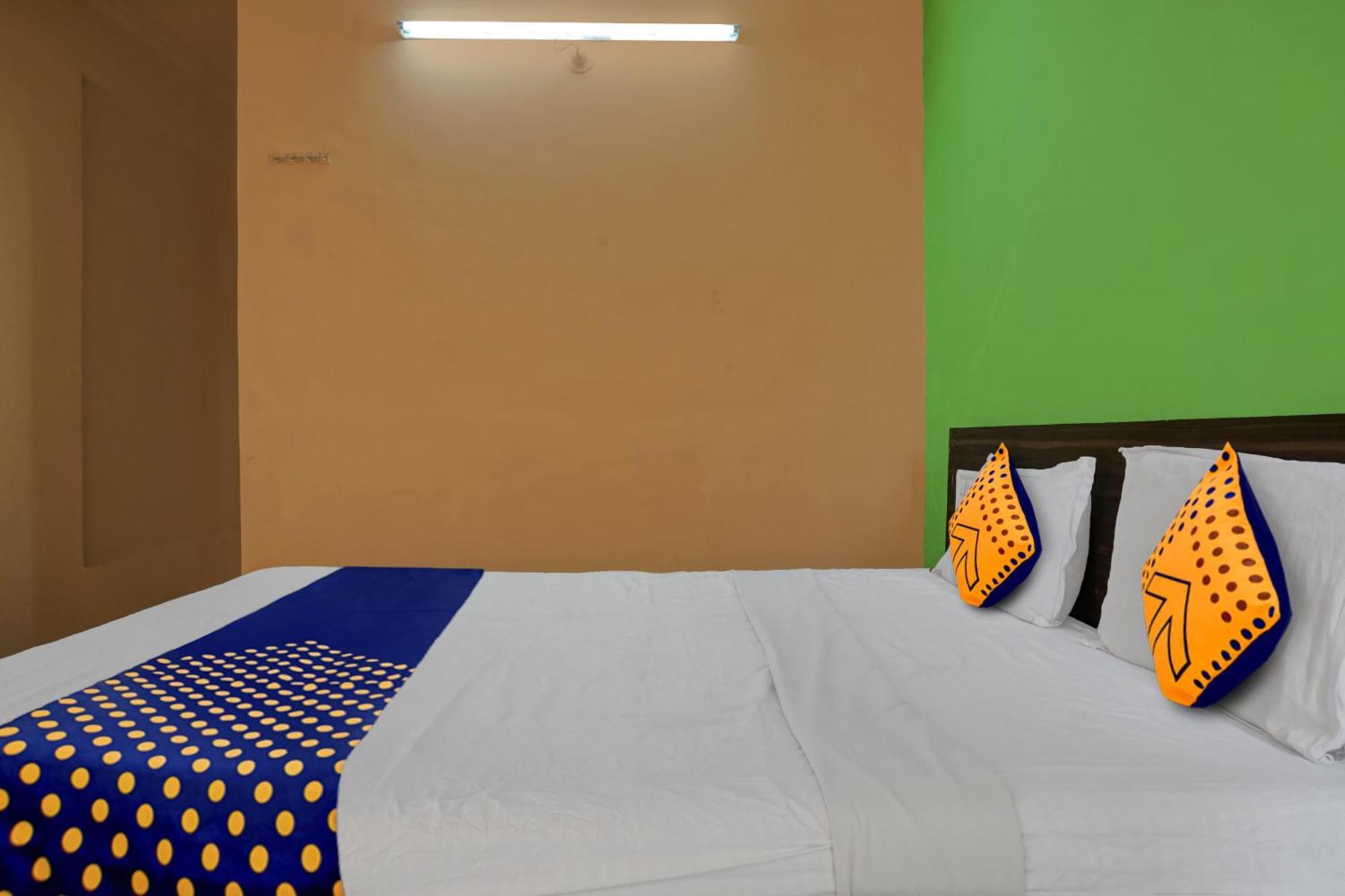 Hotel O Akash Lodge Lātūr エクステリア 写真